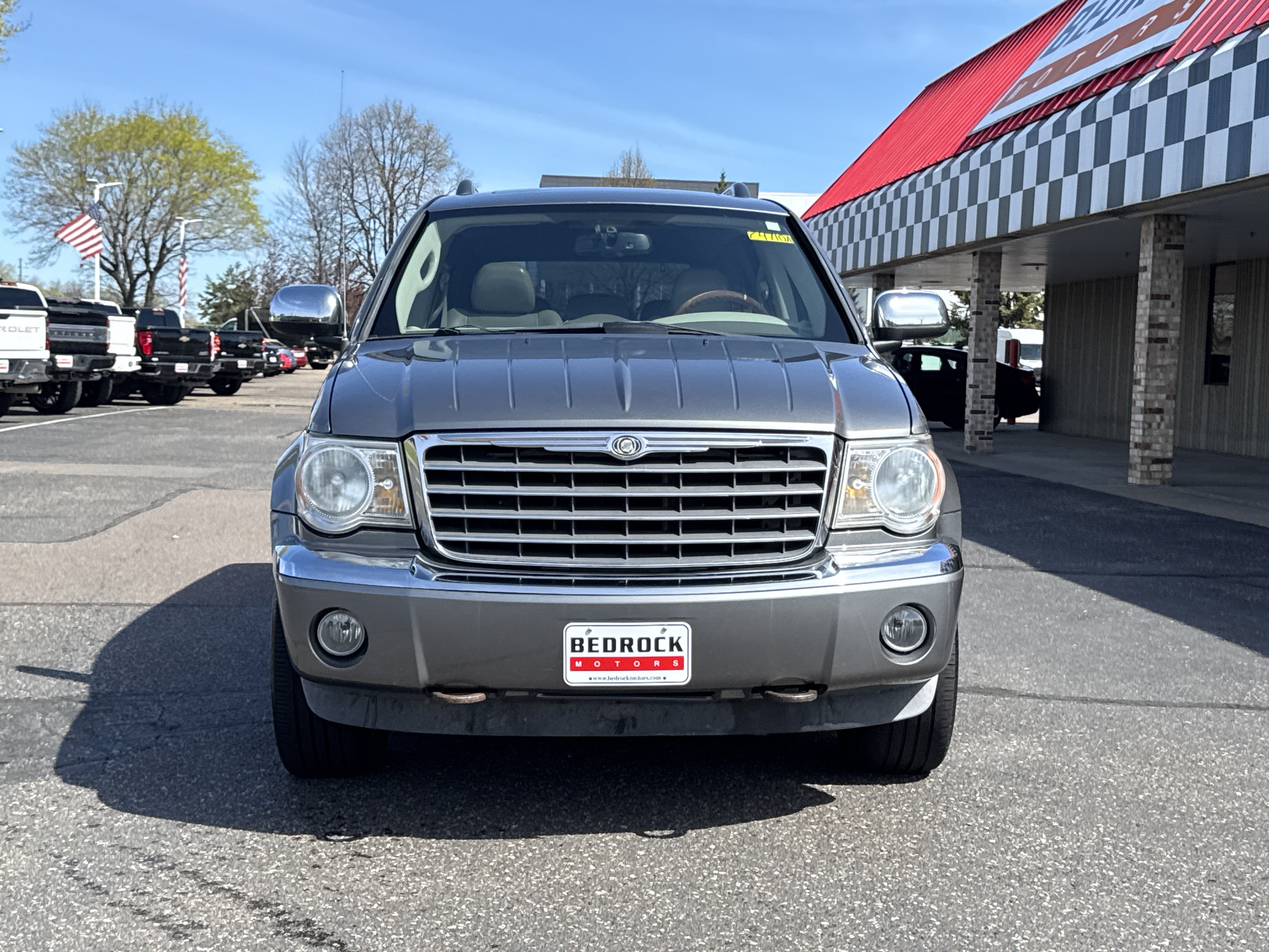 Used 2008 Chrysler Aspen Limited AWD/4WD image 2