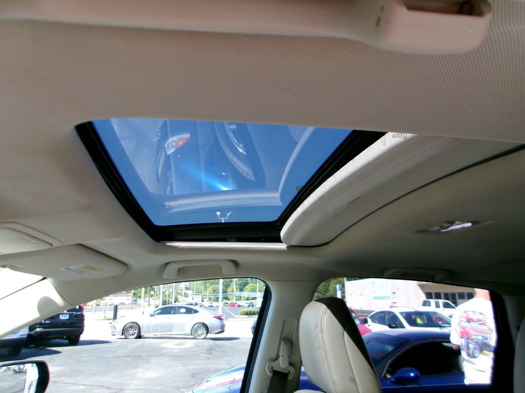 Used 2012 Honda CR-V EX-L image 10