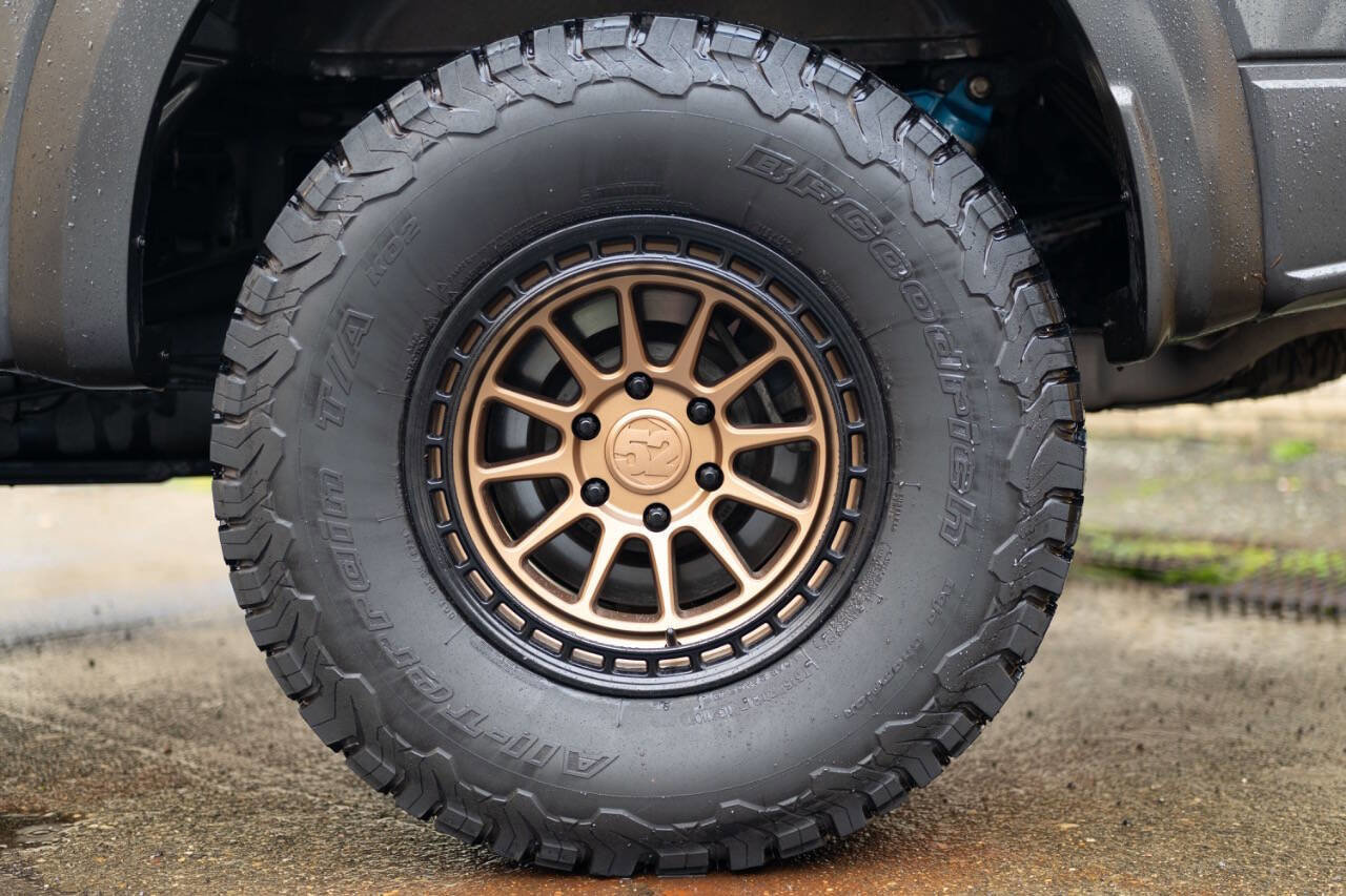 Used 2017 Ford F150 Raptor w/ Equipment Group 802A Luxury image 30