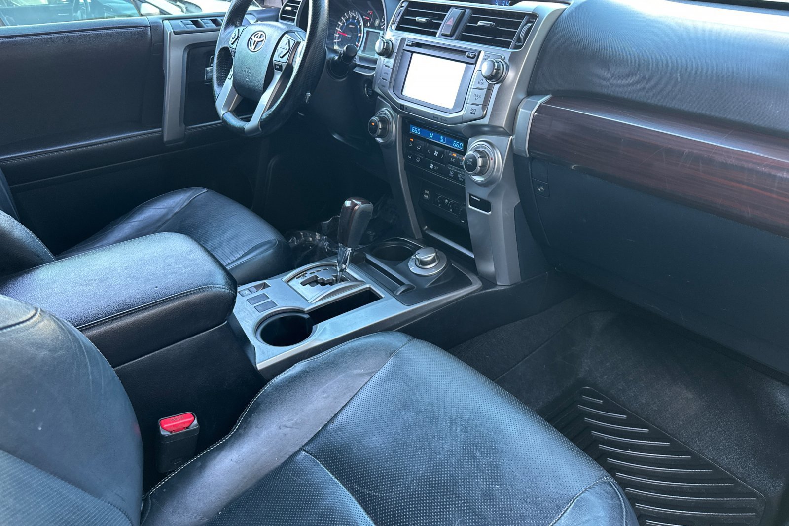 Used 2016 Toyota 4Runner Limited image 32