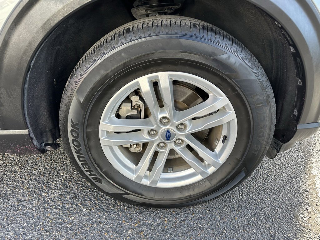 Used 2023 Ford Explorer XLT image 26