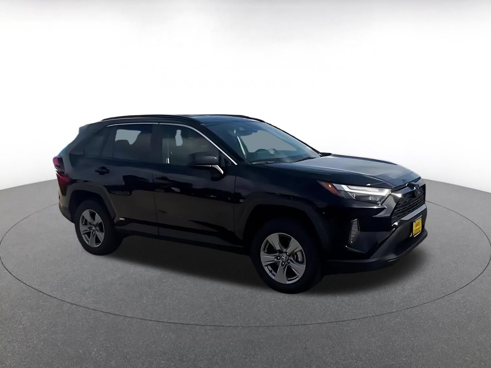 Used 2025 Toyota RAV4 LE AWD/4WD video 2