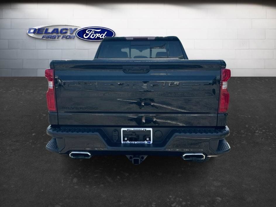 Used 2023 Chevrolet Silverado 1500 LT Trail Boss w/ Convenience Package II AWD/4WD image 4