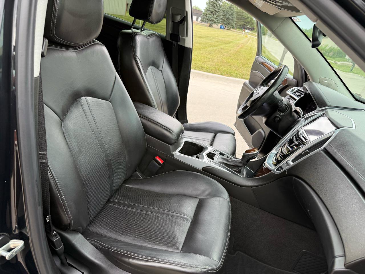 Used 2014 Cadillac SRX Performance w/ Driver Awareness Package AWD/4WD image 29