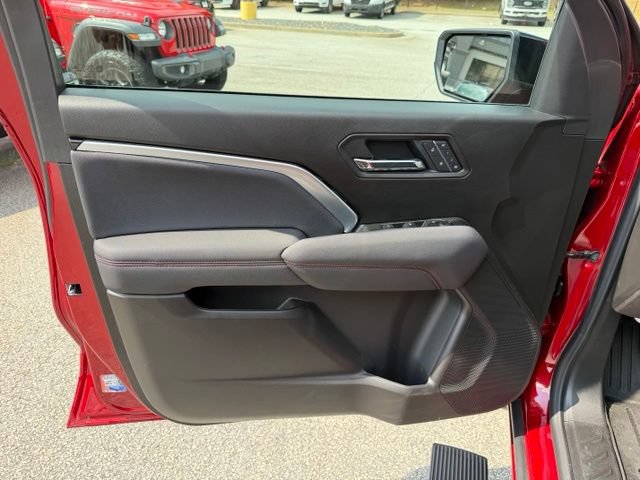 Used 2026 Chevrolet Colorado Z71 w/ Technology Package AWD/4WD image 8
