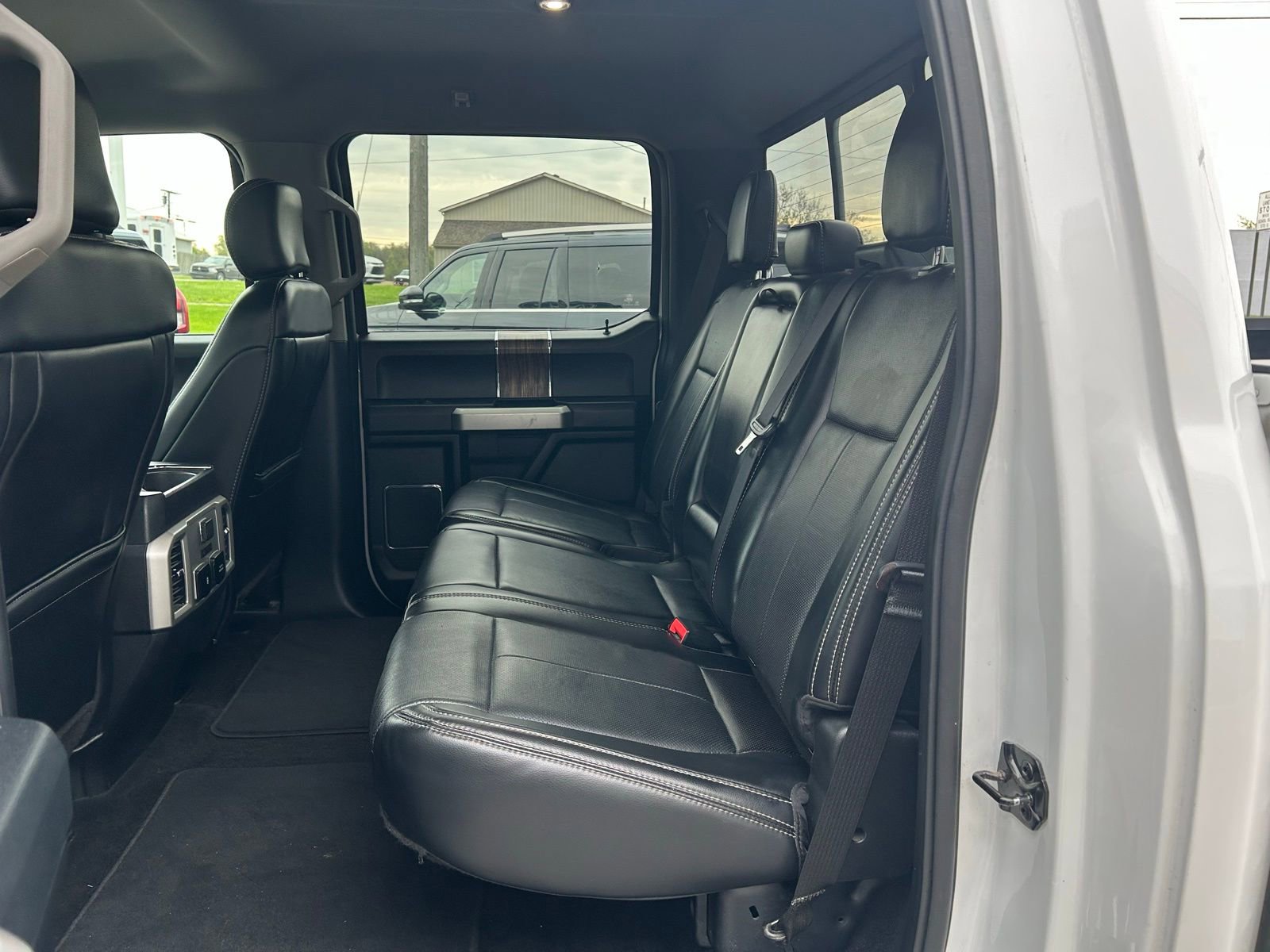 Used 2018 Ford F150 Lariat w/ Equipment Group 502A Luxury AWD/4WD image 23