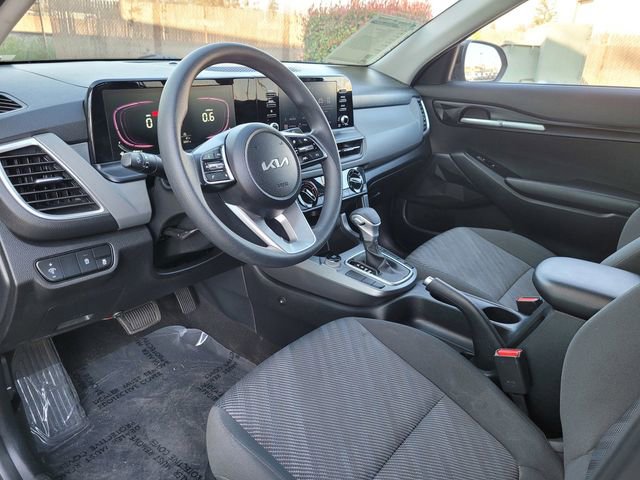 Used 2024 Kia Seltos LX image 11
