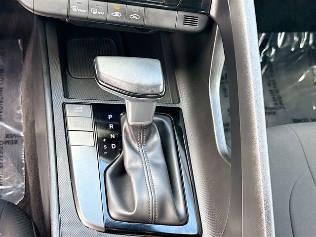 Certified 2025 Hyundai Elantra Sport FWD image 17