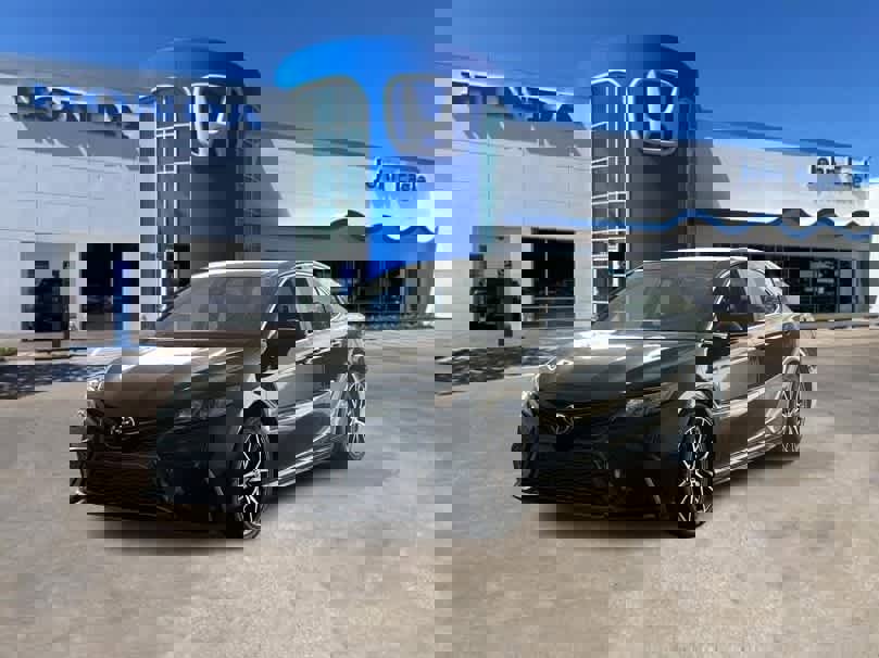 Used 2023 Toyota Camry SE