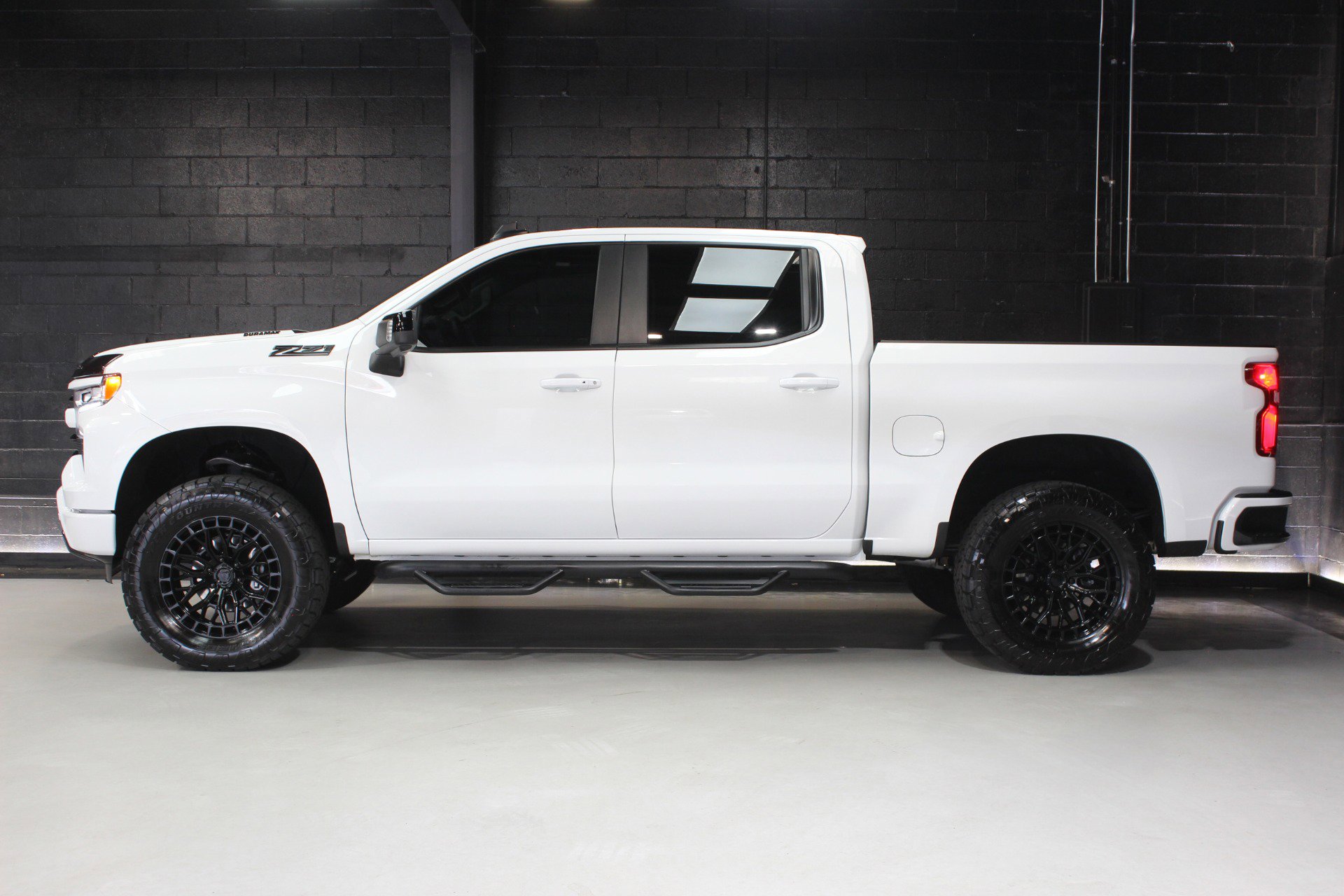 Used 2025 Chevrolet Silverado 1500 RST w/ RST All Star Premium Package image 3