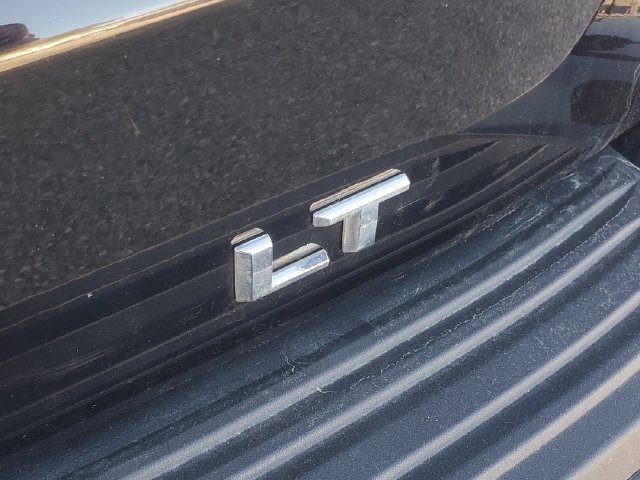 Used 2021 Chevrolet Suburban LT w/ LT Signature Package AWD/4WD image 36