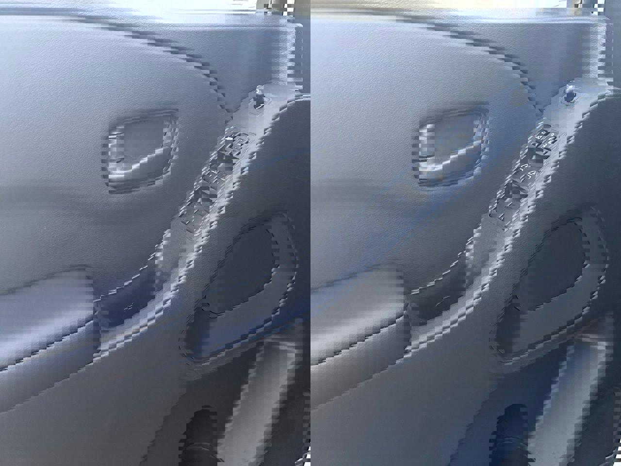 New 2026 Nissan Frontier SV w/ Tow Package image 18