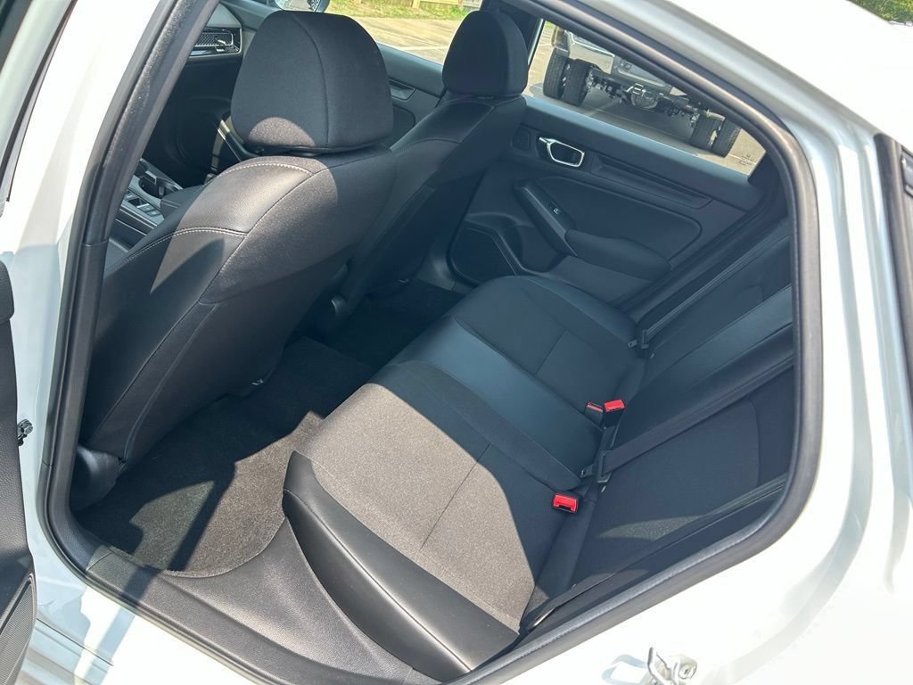 Used 2025 Honda Civic Sport image 19