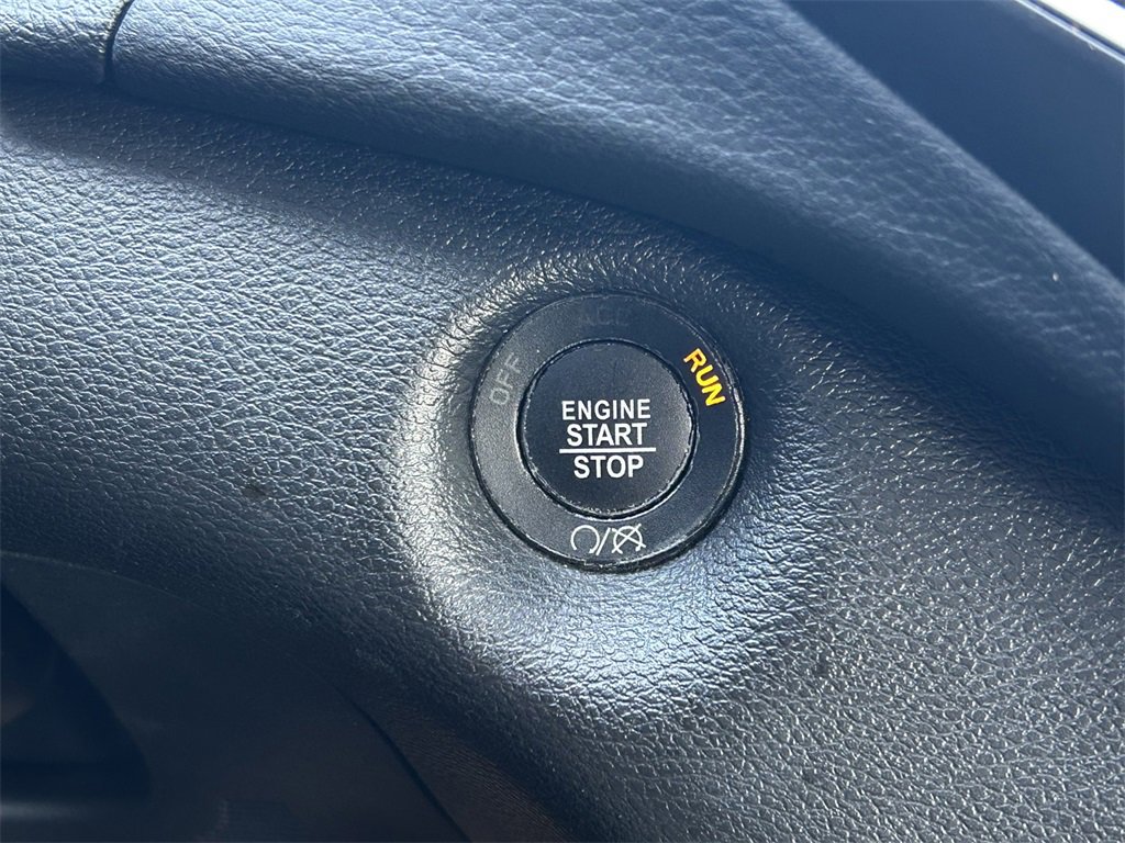 Used 2021 Jeep Cherokee Latitude Lux image 28