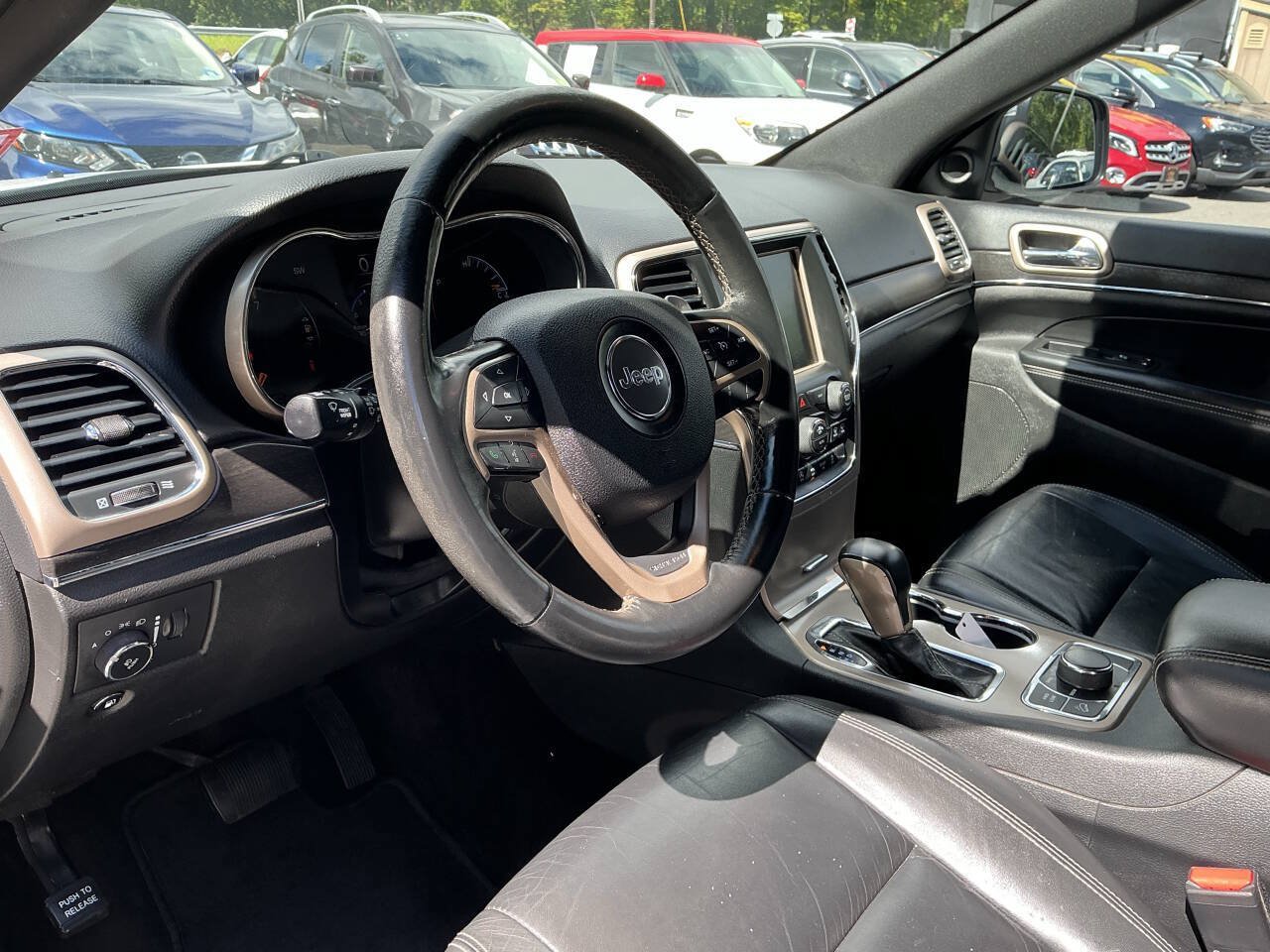 Used 2017 Jeep Grand Cherokee Limited AWD/4WD image 19