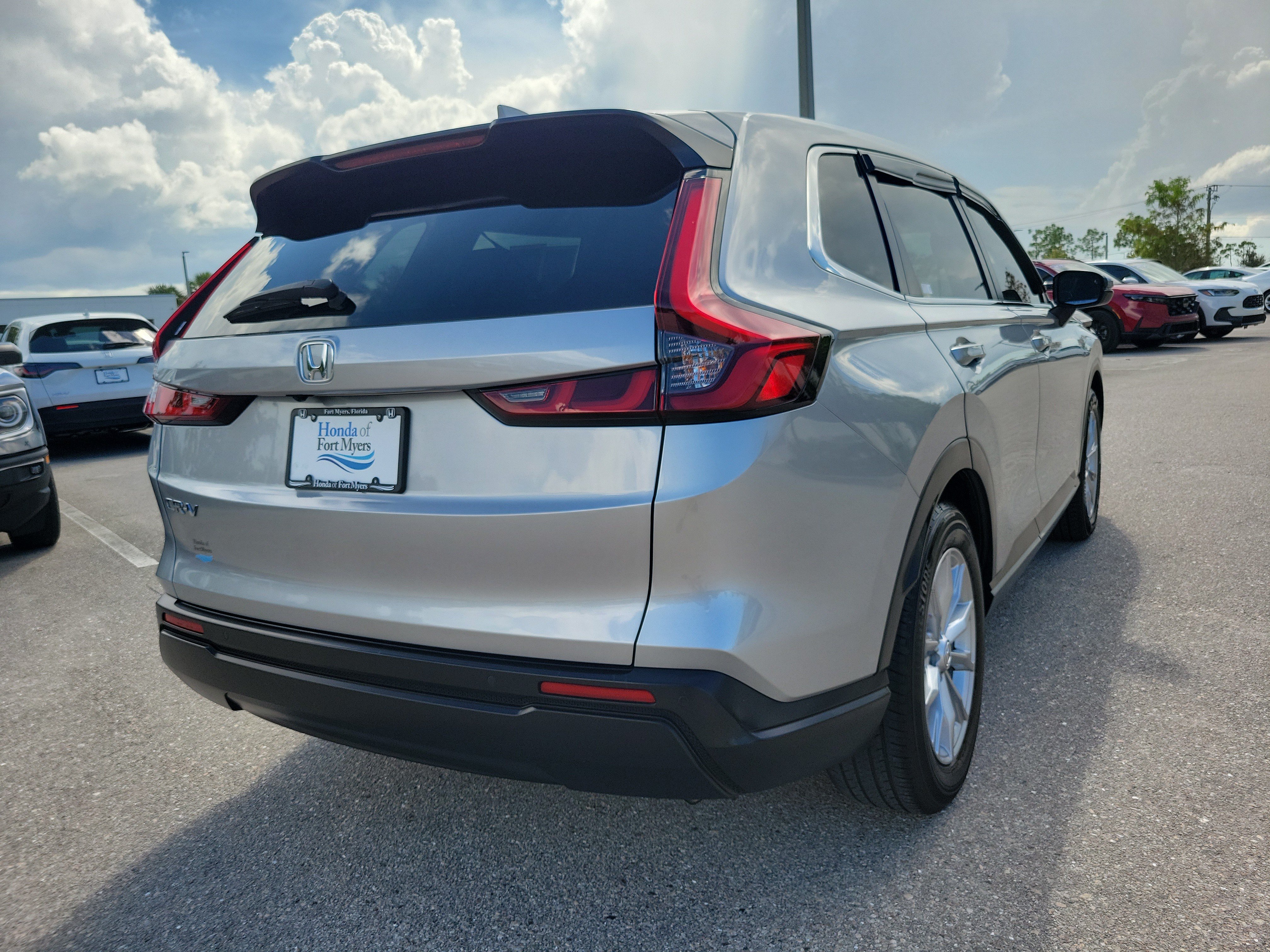 Used 2023 Honda CR-V EX-L image 6