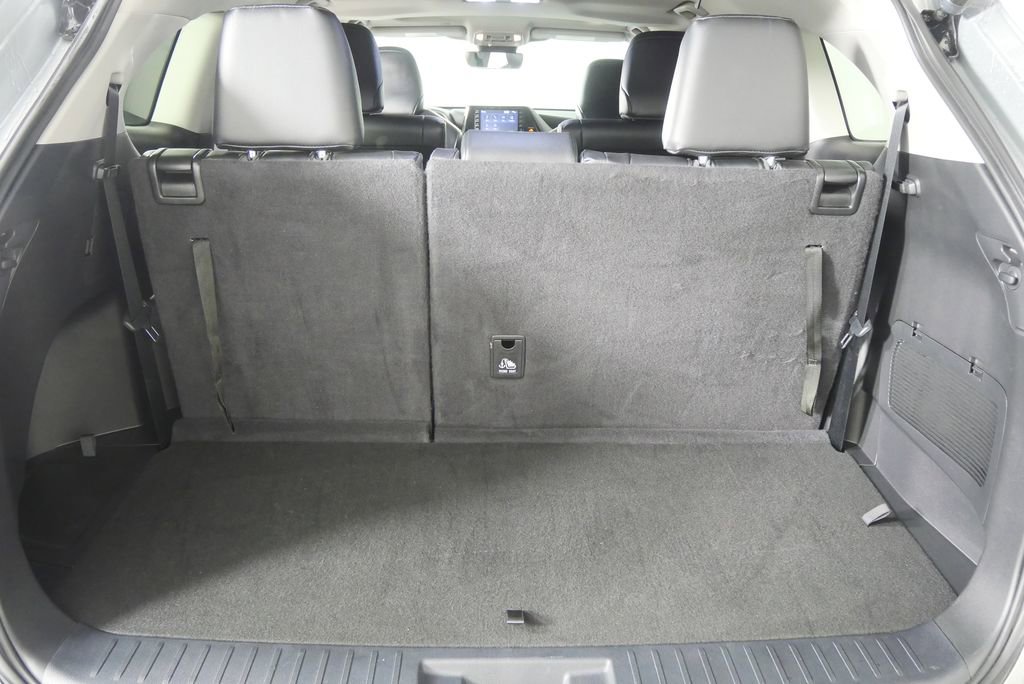 Used 2022 Toyota Highlander XLE image 20