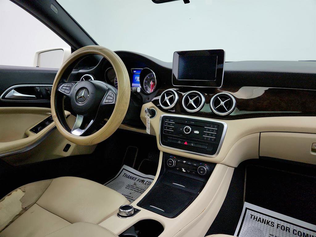 Used 2015 Mercedes-Benz CLA 250 image 23