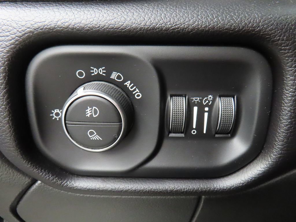 Used 2022 RAM 2500 Laramie w/ Night Edition AWD/4WD image 56
