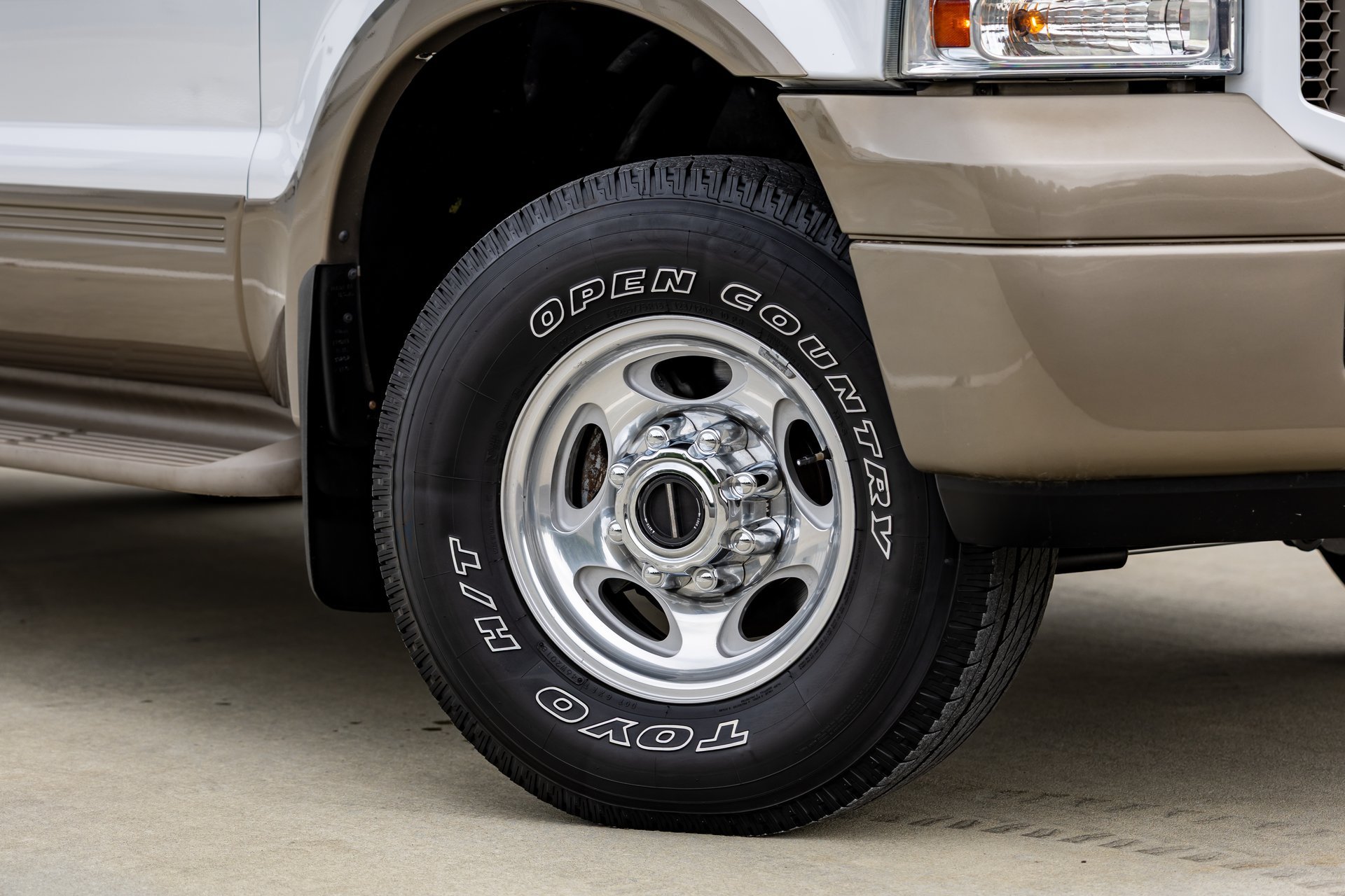 Used 2005 Ford Excursion Eddie Bauer AWD/4WD image 6