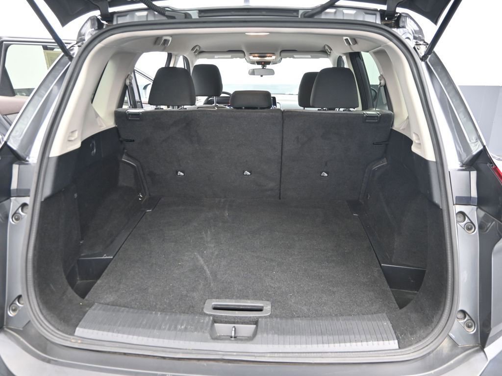 Used 2021 Nissan Rogue SV image 11