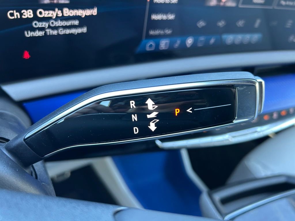 Used 2025 Cadillac Optiq Luxury 1 AWD/4WD image 60