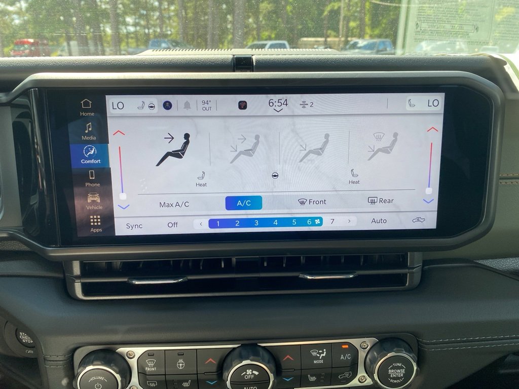 New 2025 Jeep Gladiator Mojave w/ Convenience Group image 32