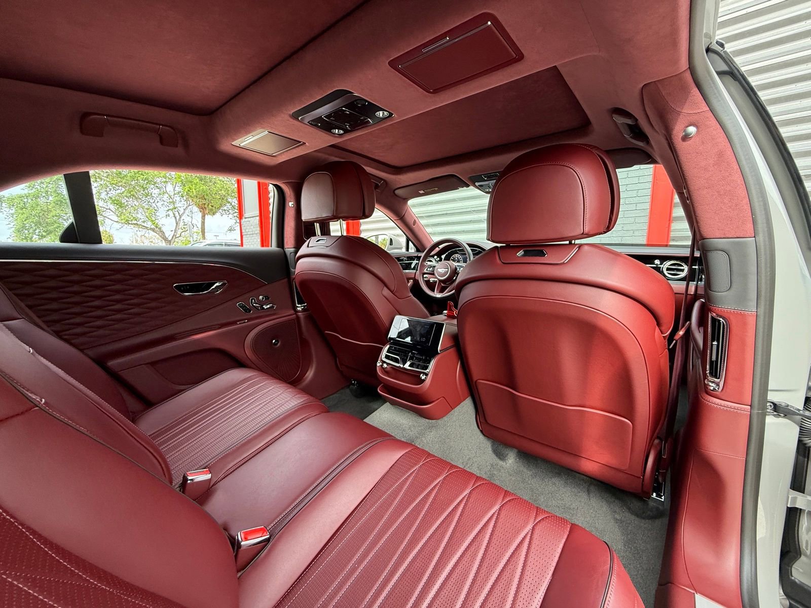 Used 2023 Bentley Flying Spur Azure AWD/4WD image 26