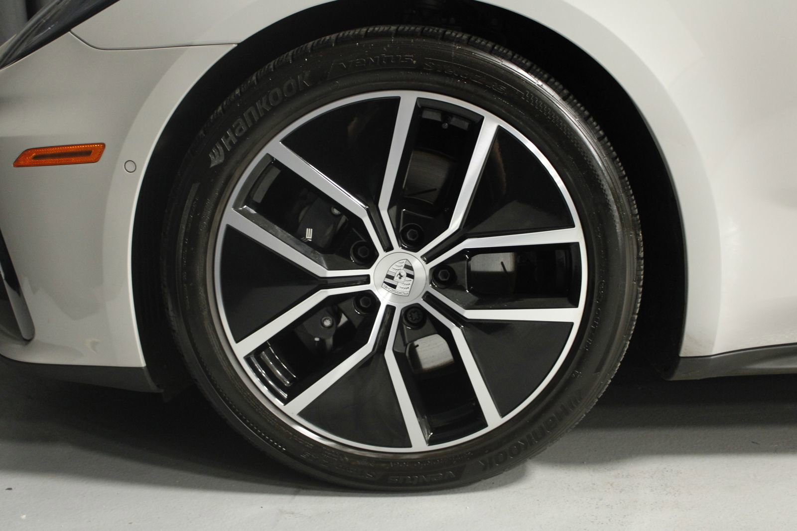 Used 2025 Porsche Panamera 4 image 18
