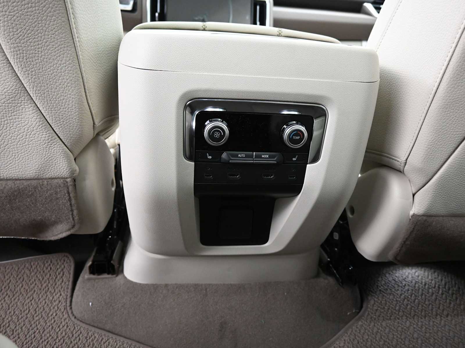 New 2026 GMC Yukon Denali image 21