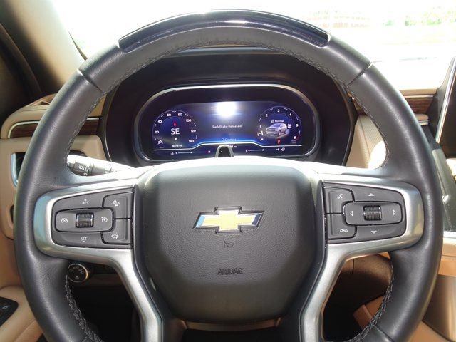 Used 2024 Chevrolet Suburban Premier w/ Advanced Technology Package AWD/4WD image 23