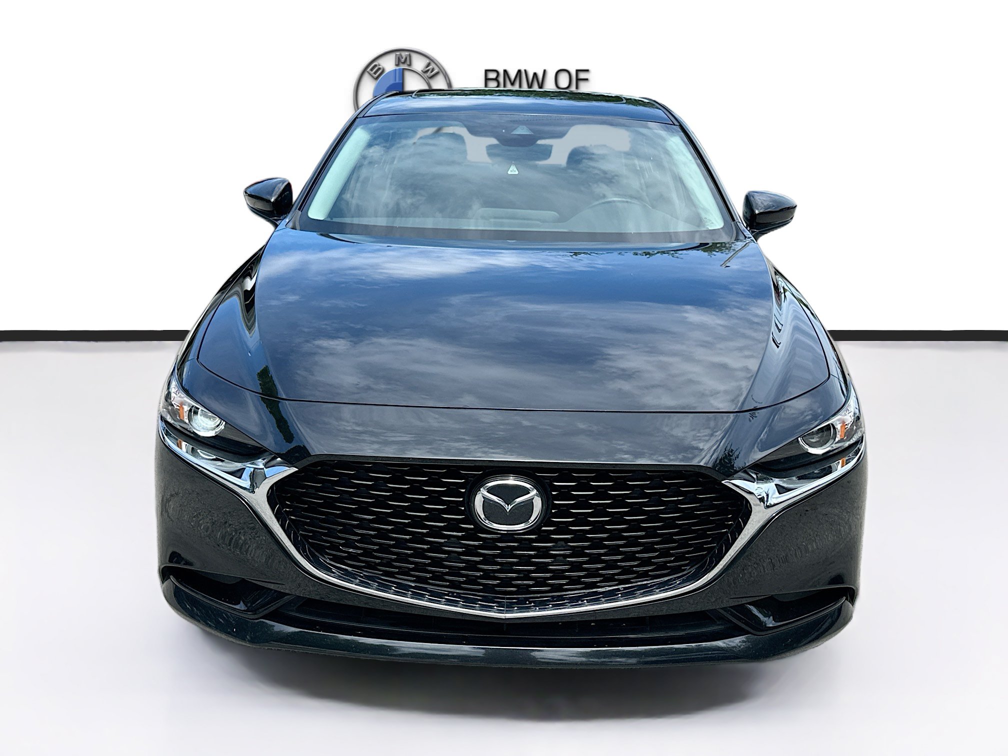 Used 2022 MAZDA MAZDA3 s FWD image 2