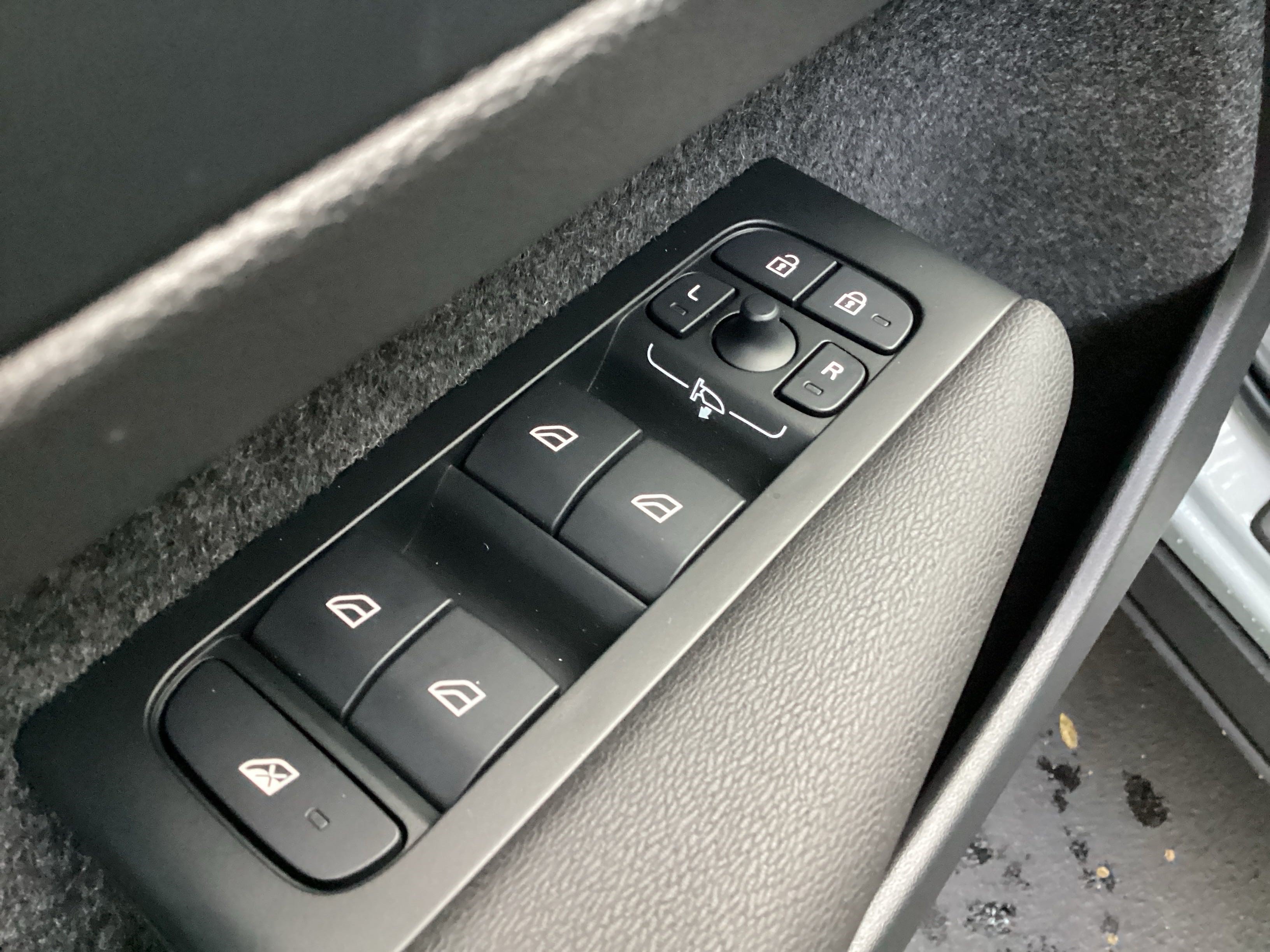New 2026 Volvo XC40 B4 Core FWD image 14
