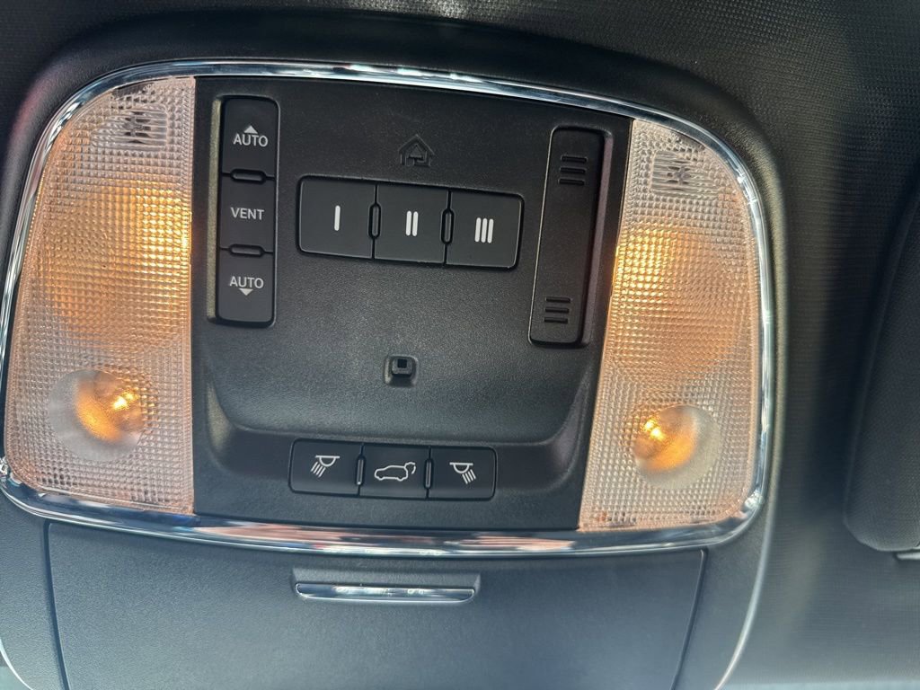 Used 2020 Jeep Grand Cherokee Altitude image 43