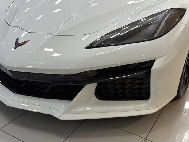 Used 2025 Chevrolet Corvette Z06 w/ Stealth Interior Trim Package RWD image 12