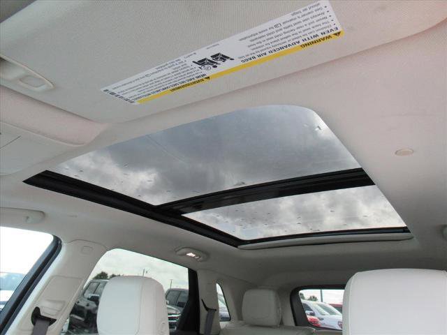 Used 2017 Cadillac XT5 Luxury w/ LPO, Wheel Lock Package image 25