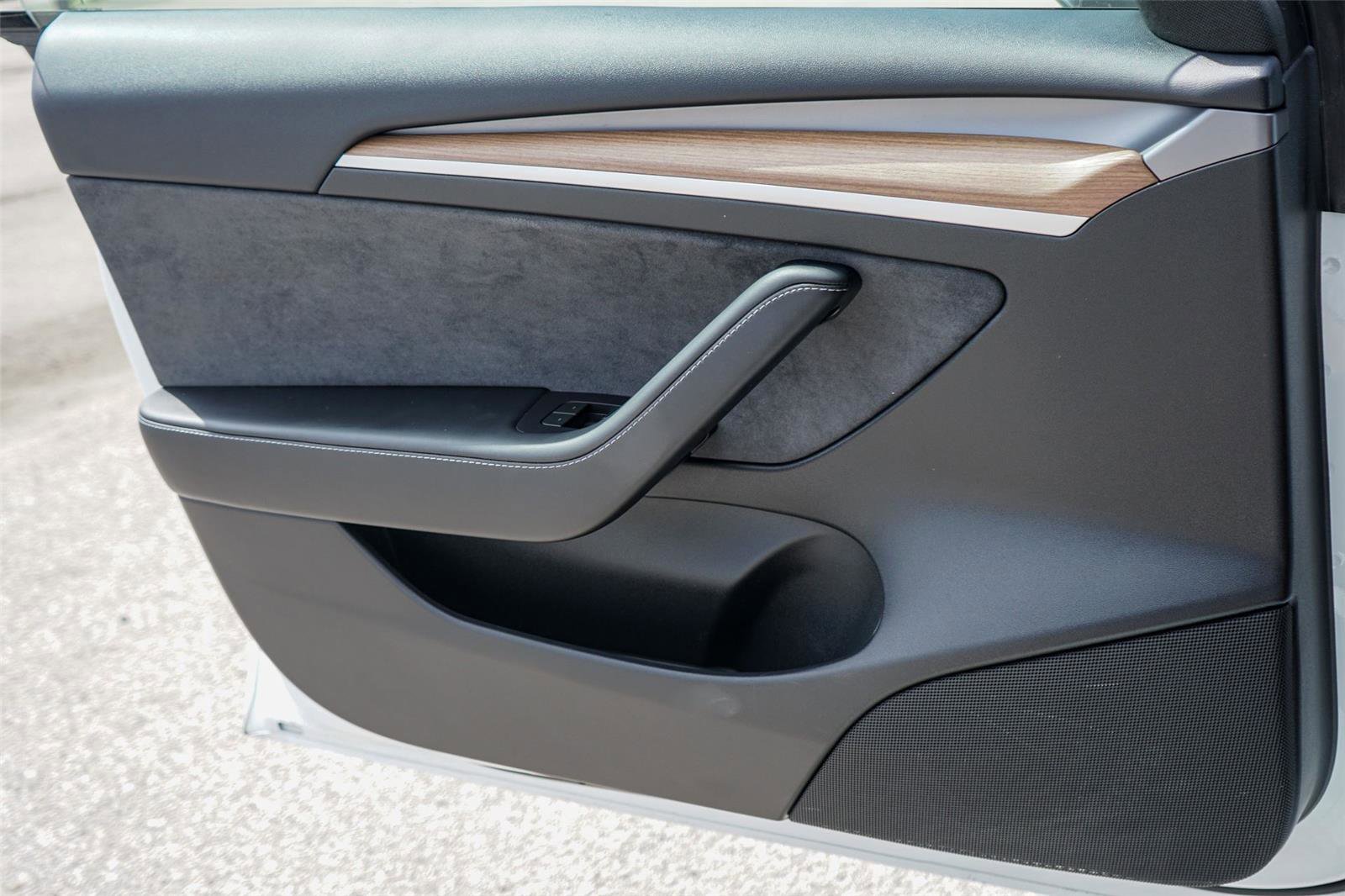 Used 2023 Tesla Model 3 Standard Range RWD image 18