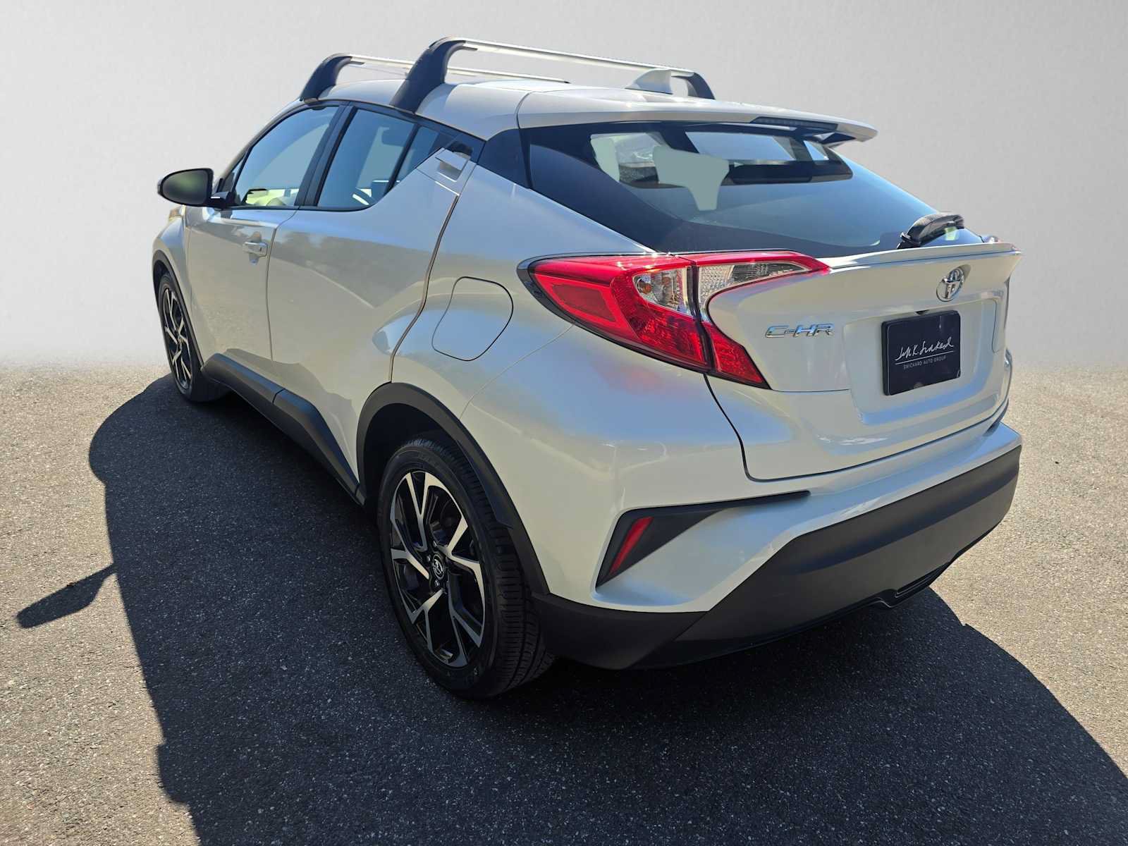 Used 2019 Toyota C-HR XLE FWD image 5