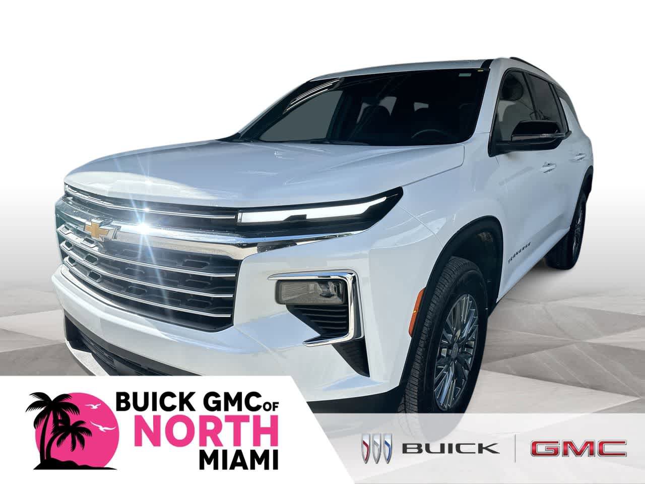 Used 2025 Chevrolet Traverse LT