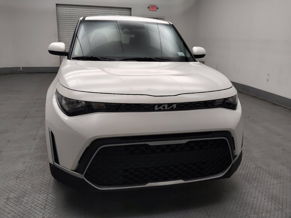 Used 2025 Kia Soul LX w/ LX Technology Package FWD image 14