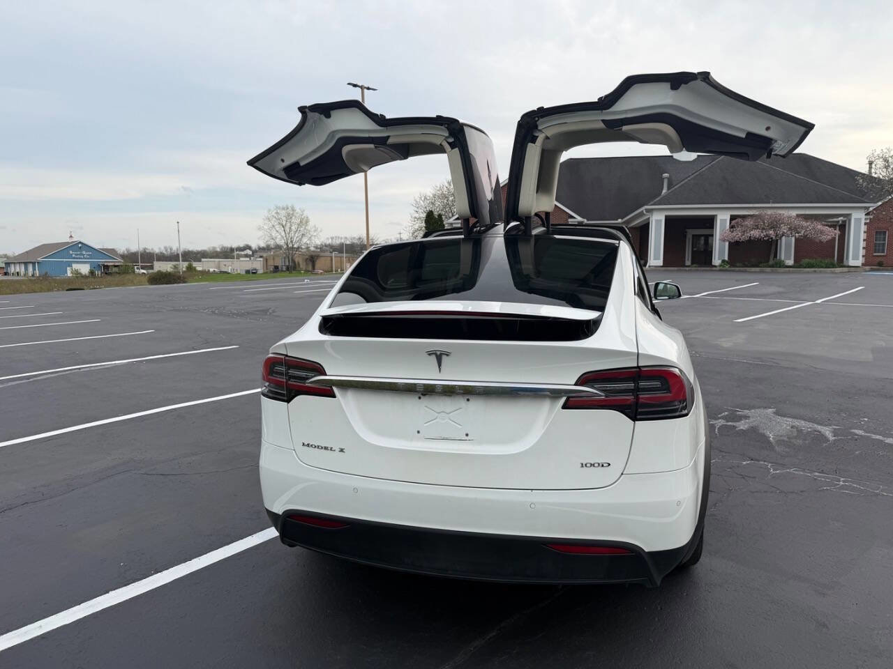Used 2017 Tesla Model X 100D image 9