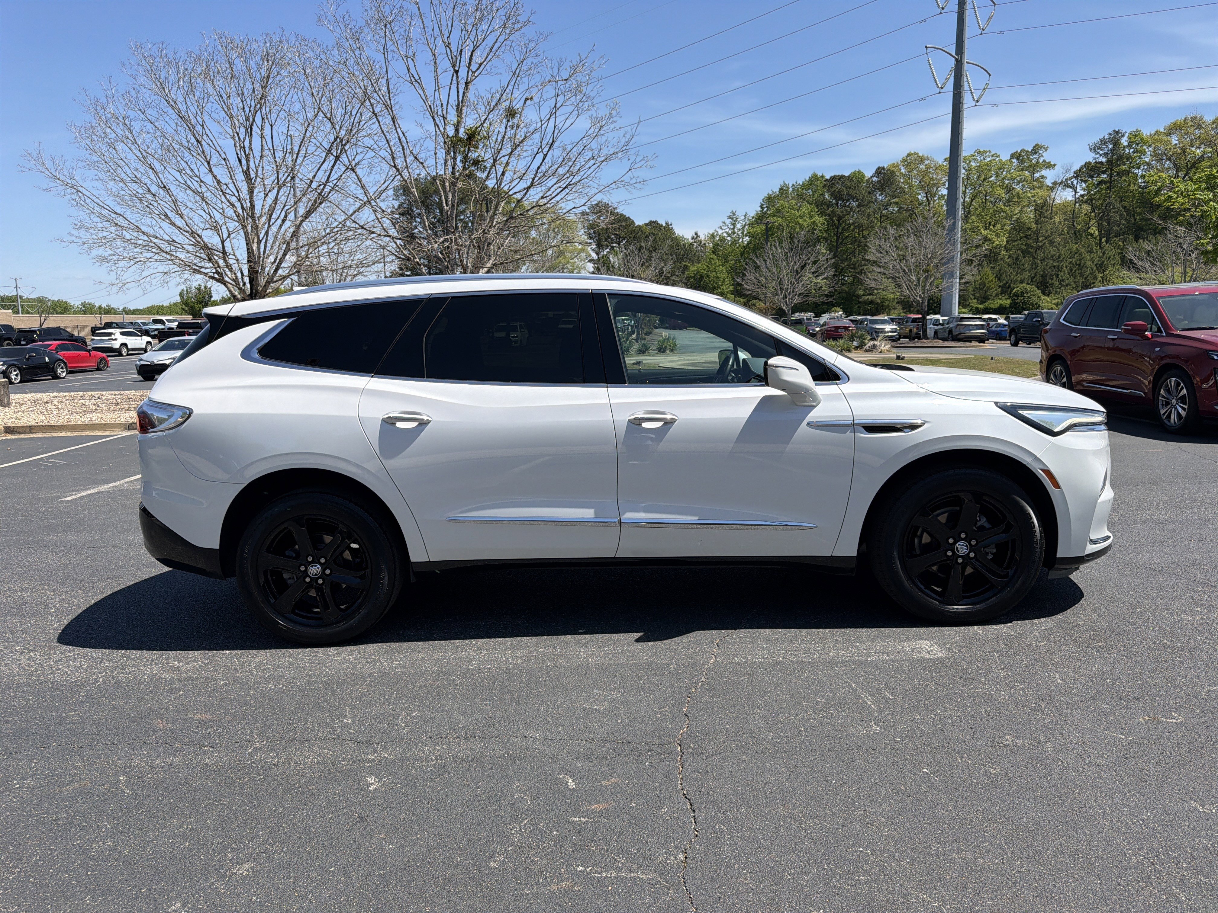 Used 2023 Buick Enclave Essence w/ Experience Buick Package AWD/4WD image 4