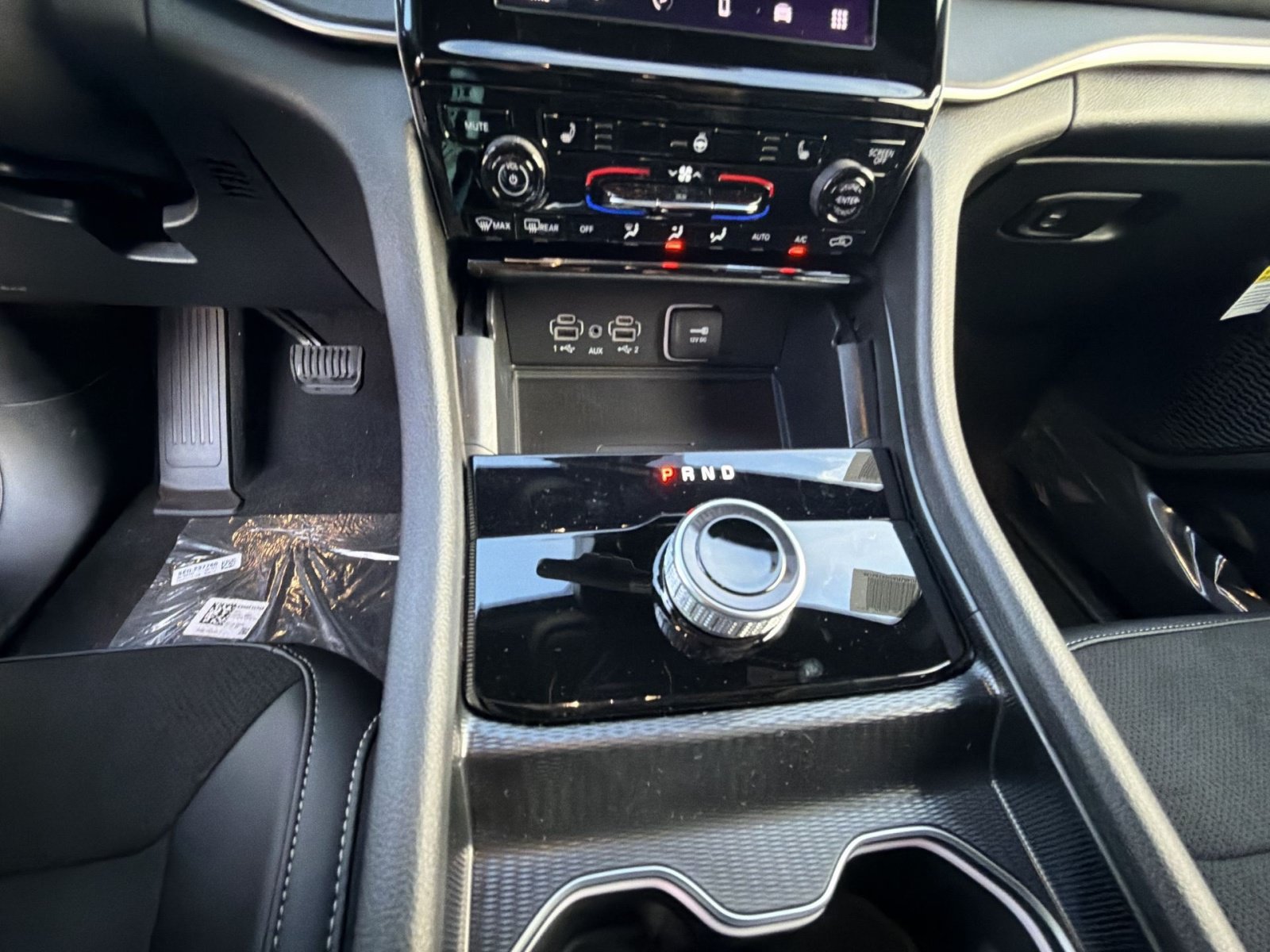 New 2025 Jeep Grand Cherokee Altitude AWD/4WD image 21