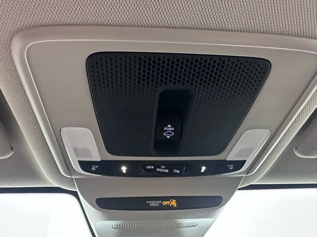 Used 2025 Honda HR-V EX-L image 29