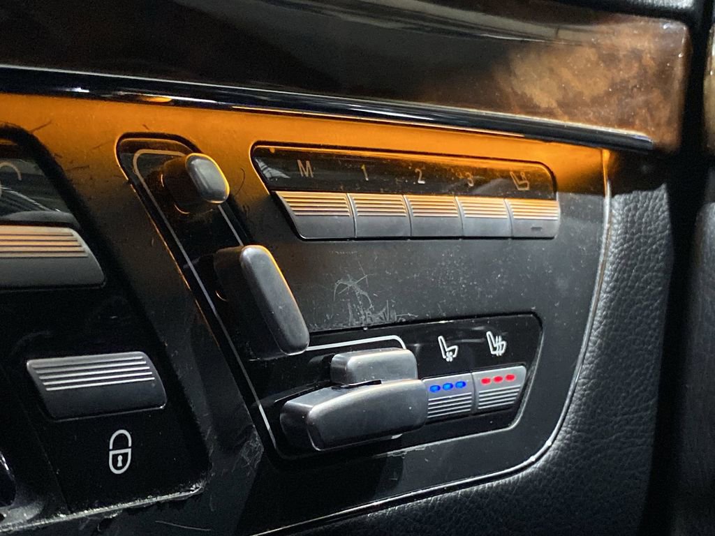 Used 2009 Mercedes-Benz S 550 4MATIC w/ Sport Pkg image 8