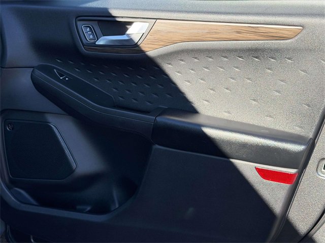 Used 2020 Ford Escape Titanium image 11