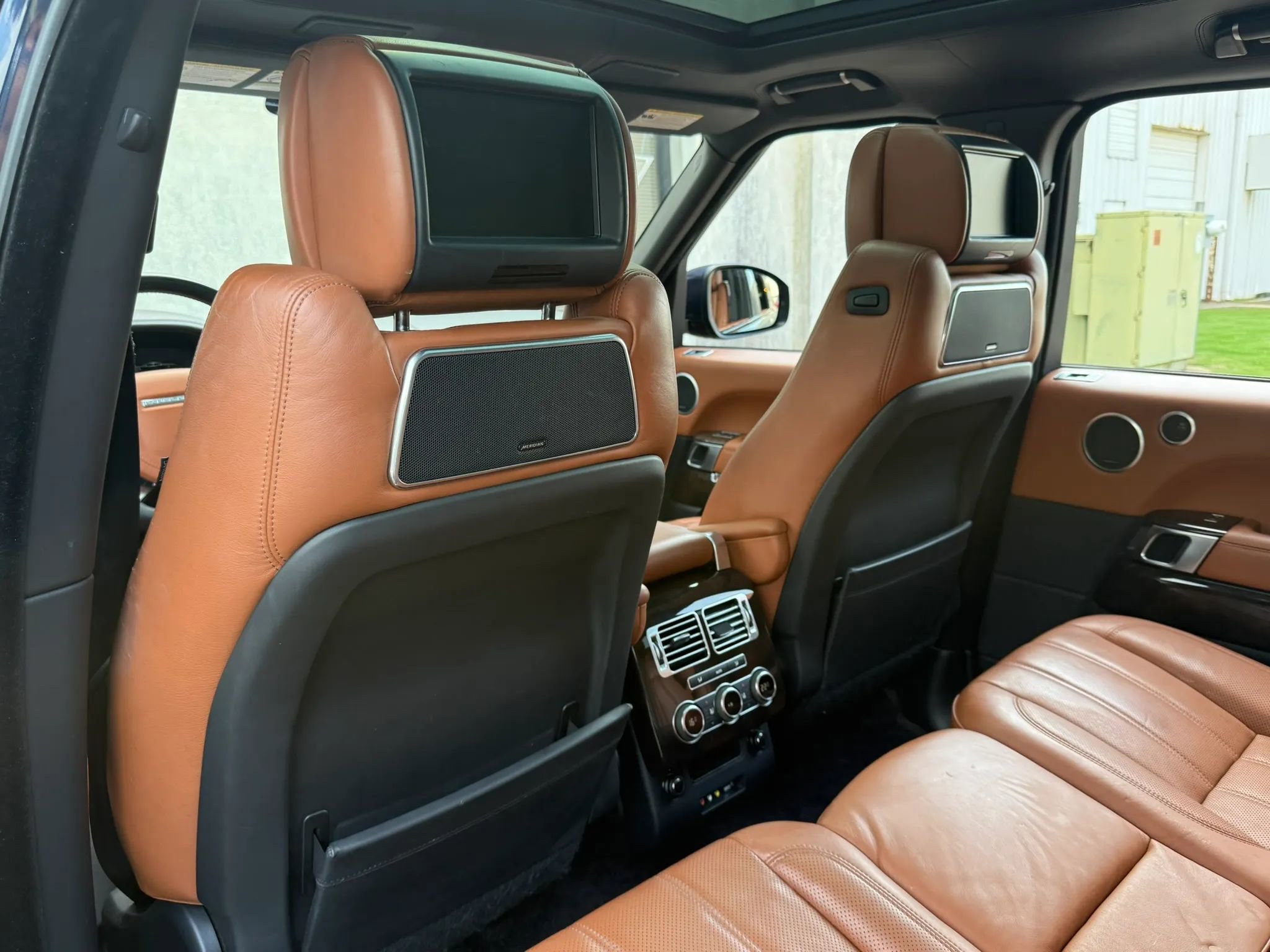 Used 2016 Land Rover Range Rover Autobiography AWD/4WD image 34