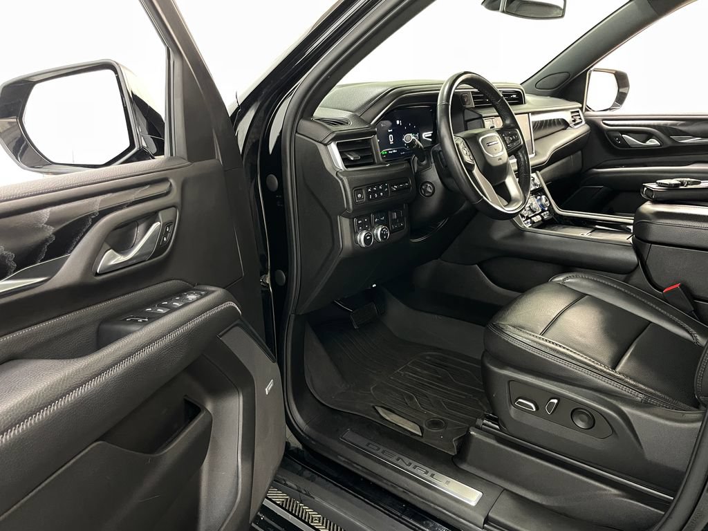 Certified 2022 GMC Yukon XL Denali w/ Max Trailering Package AWD/4WD image 32