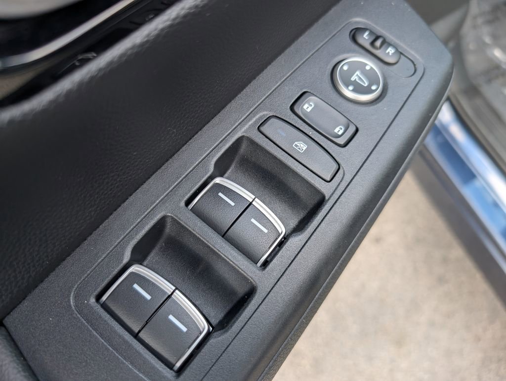 Used 2023 Honda CR-V EX-L image 16