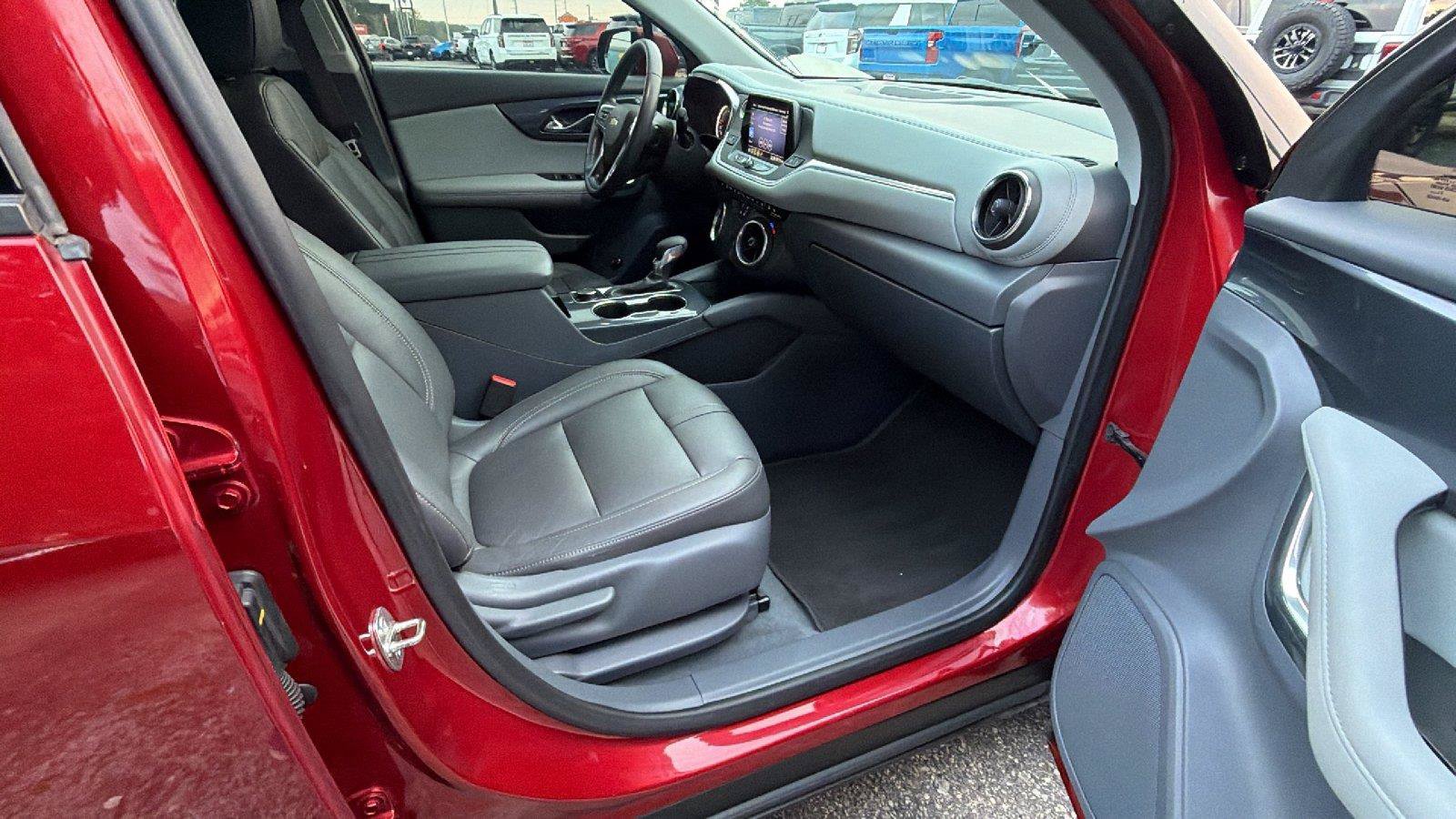 Used 2021 Chevrolet Blazer LT FWD image 19